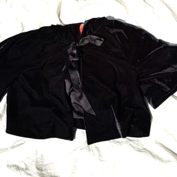 ModCloth velvet crop hooded cape S, short sleeve, bolero, tie front, black, hood - Picture 8 of 12